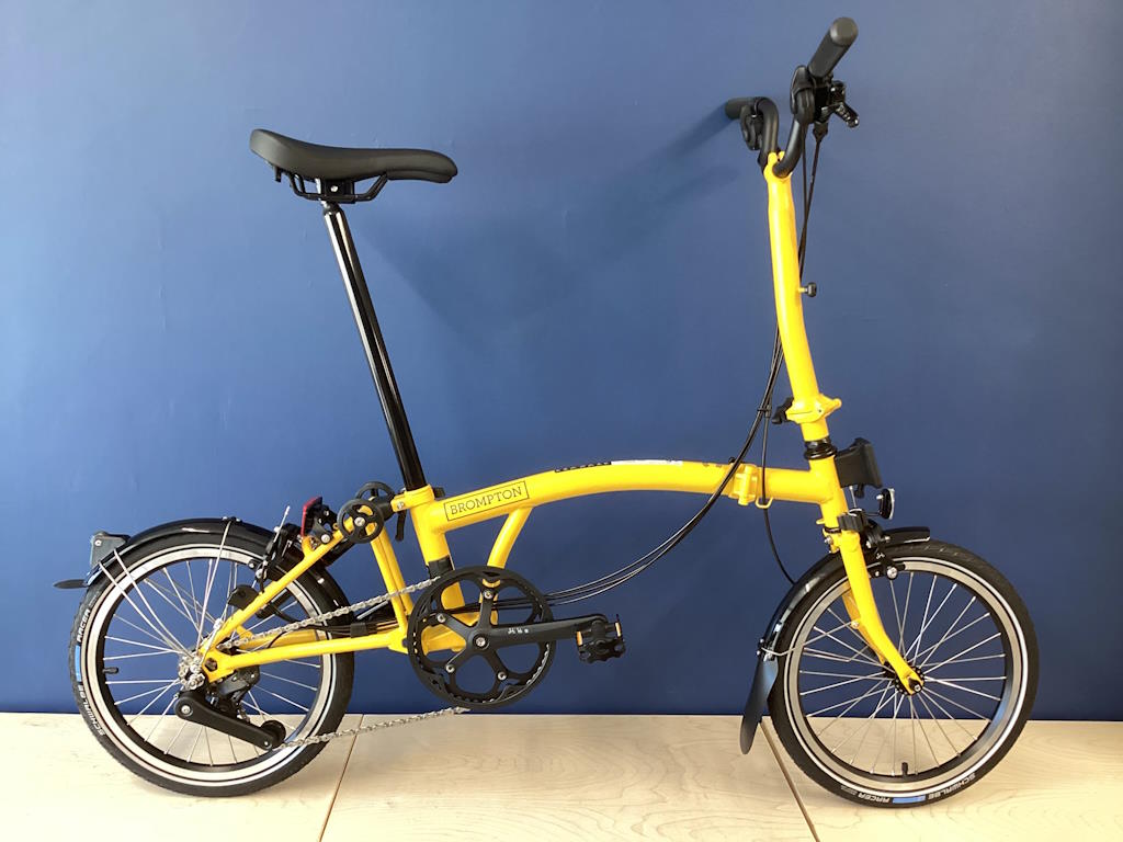 Brompton 2025 C Line Mk6 (12-speed) High Bumblebee Yellow