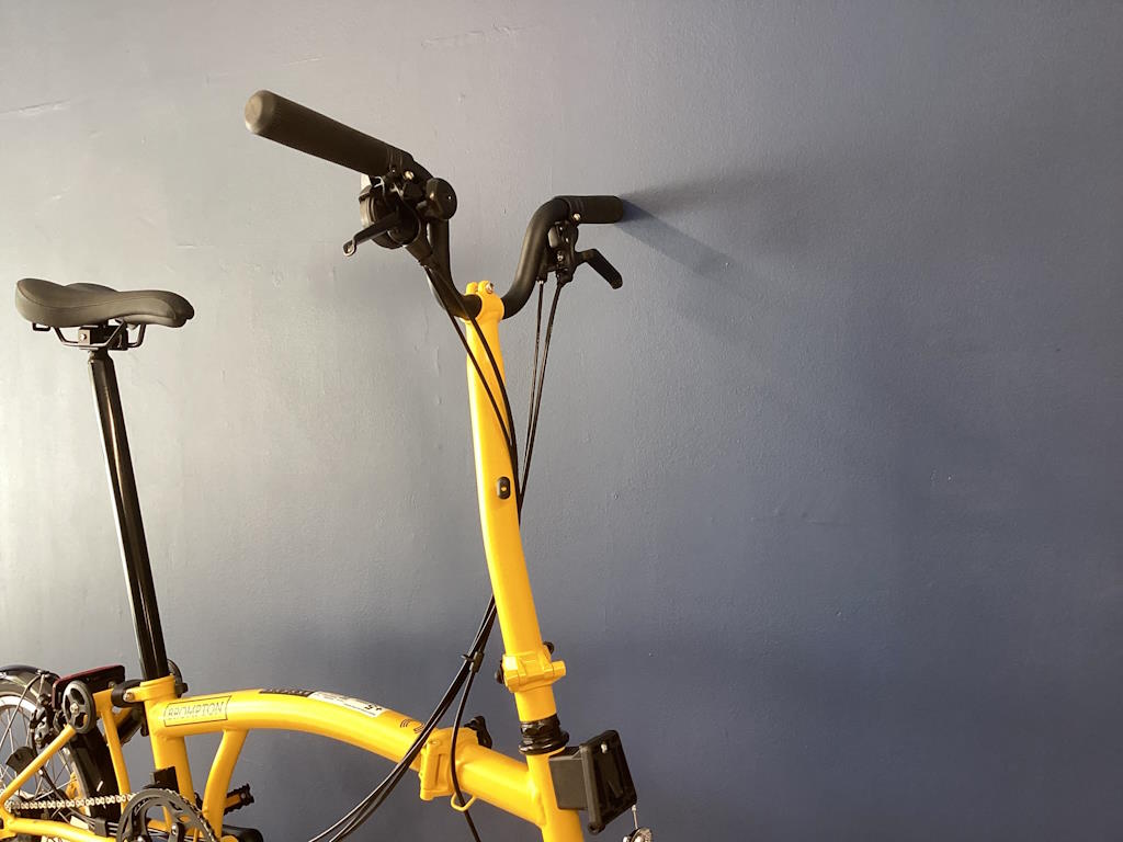 Brompton C Line Mk6 (12-speed) High Bumblebee Yellow