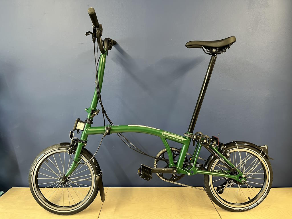 Brompton 2025 C Line Mk6 (12-speed) High Racing Green
