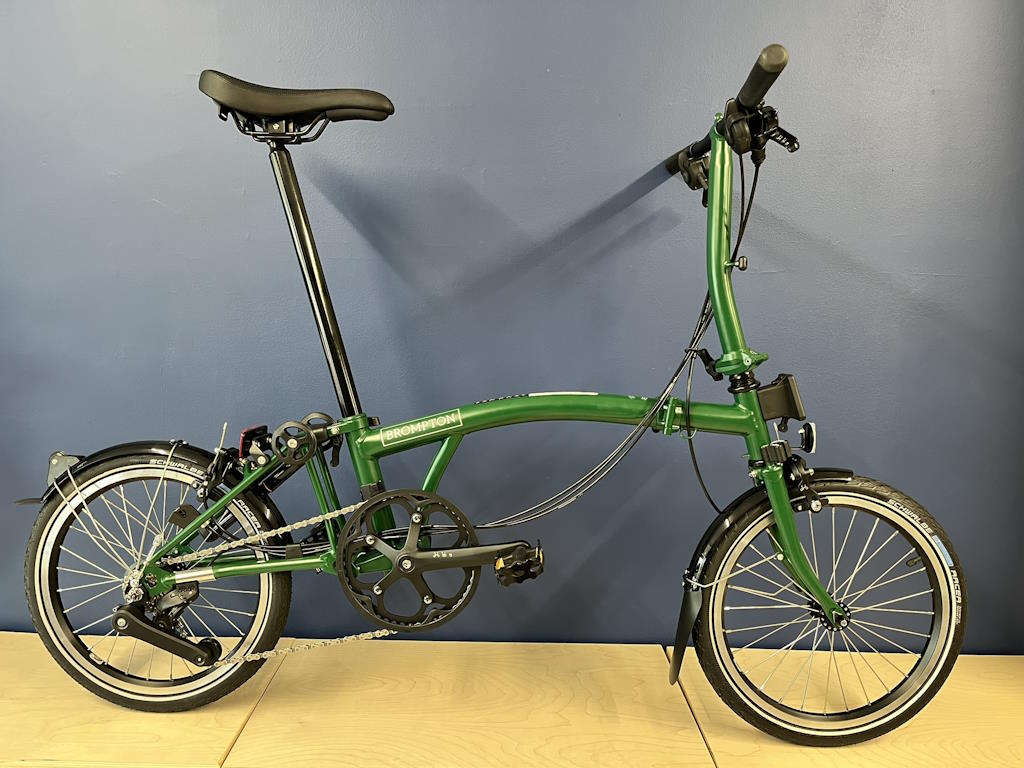 Brompton 2025 C Line Mk6 (12-speed) Low Racing Green