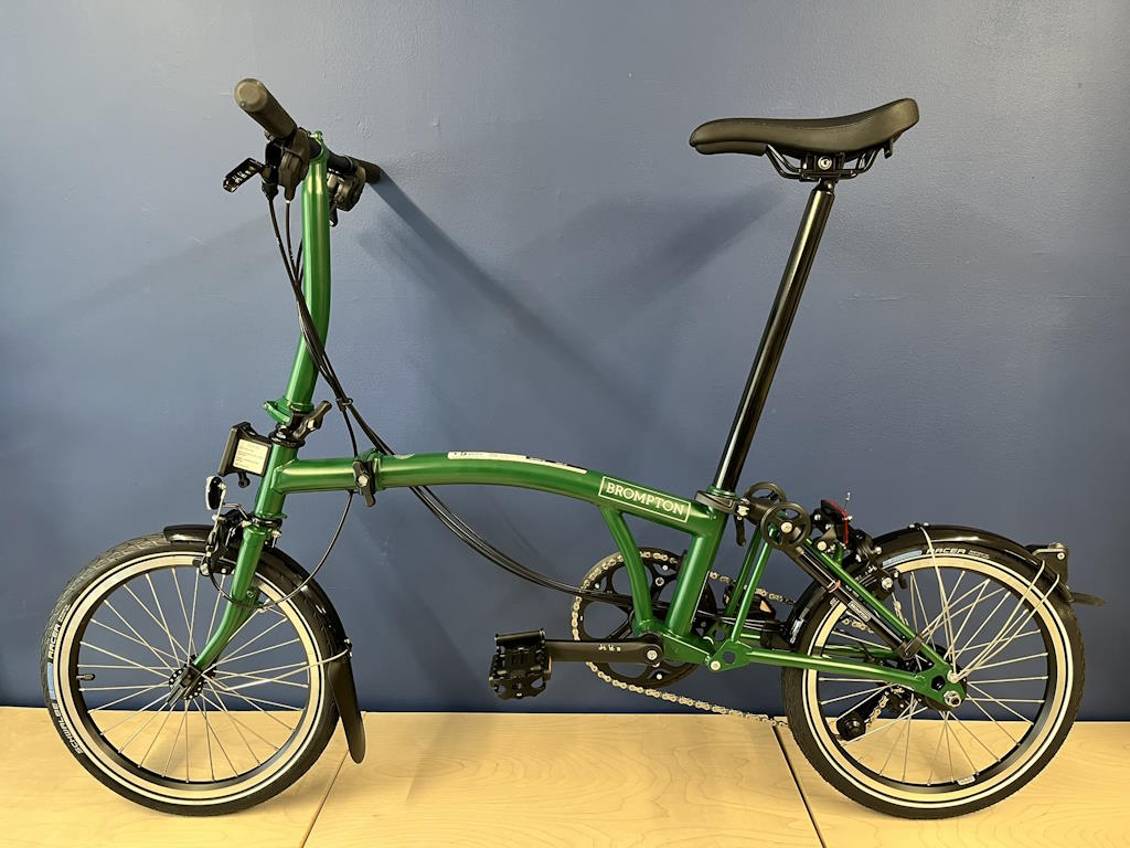 Brompton 2025 C Line Mk6 (12-speed) Low Racing Green
