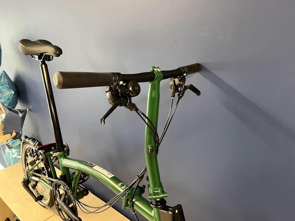 Brompton 2025 C Line Mk6 (12-speed) Low Racing Green