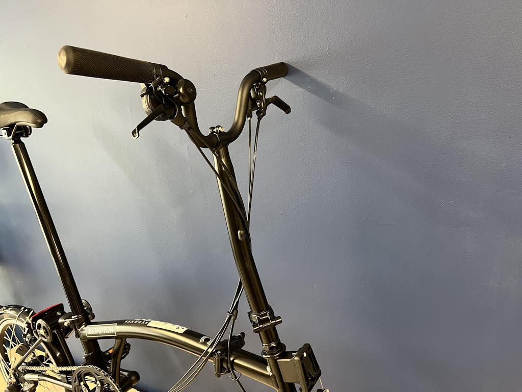 Brompton 2025 C Line Mk6 (12-speed) High Black