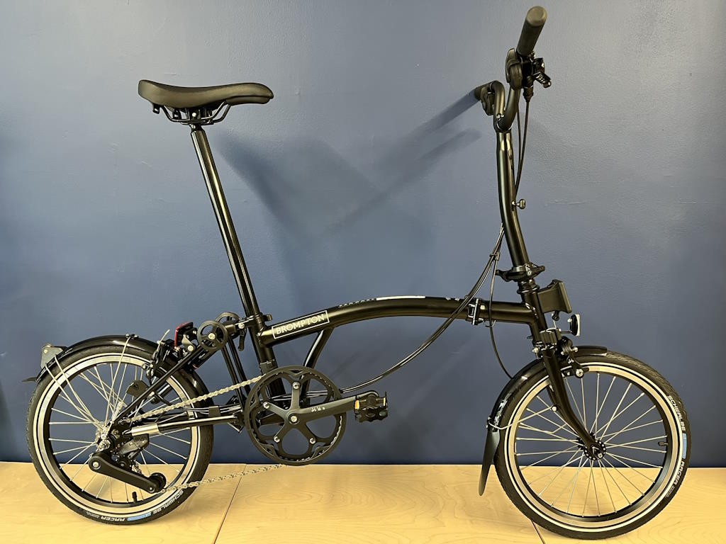 Brompton 2025 C Line Mk6 (12-speed) Mid Black