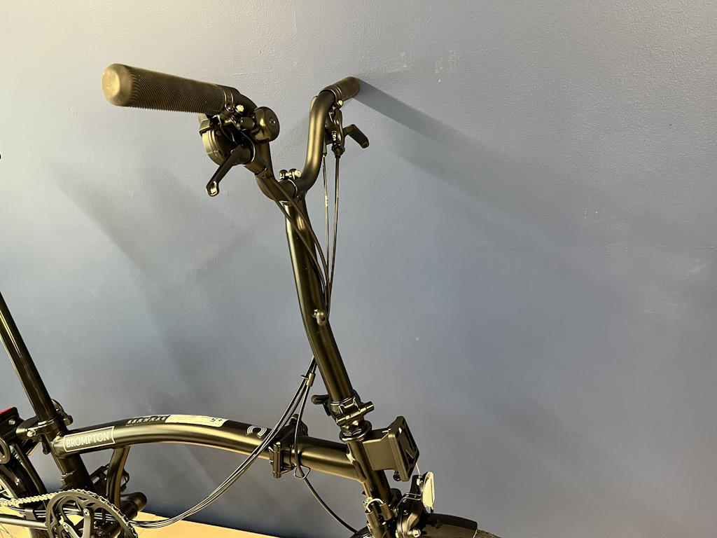 Brompton 2025 C Line Mk6 (12-speed) Mid Black