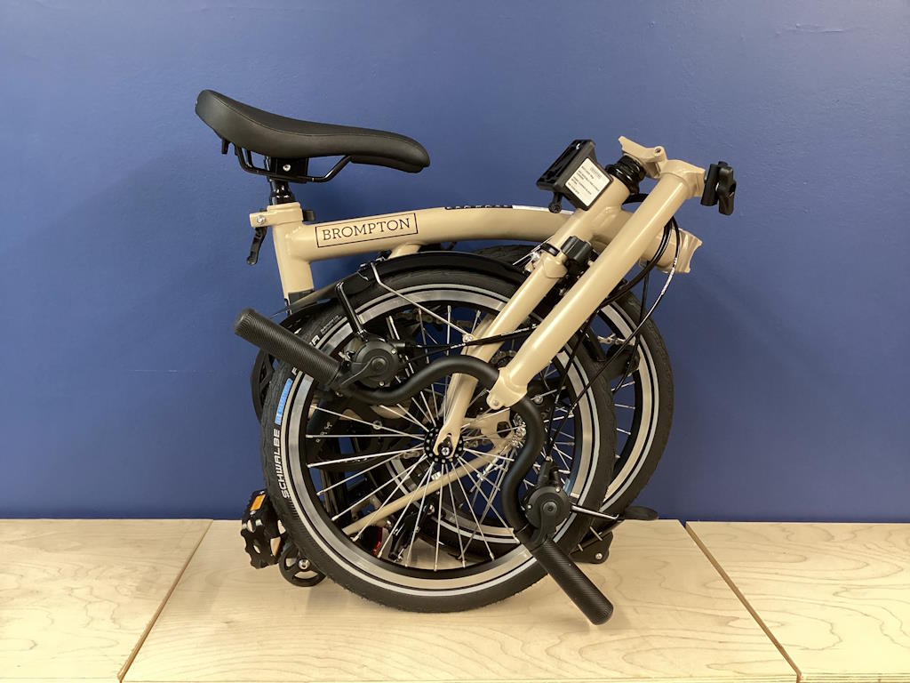 Brompton 2025 C Line Mk6 (12-speed) Mid Dune Sand