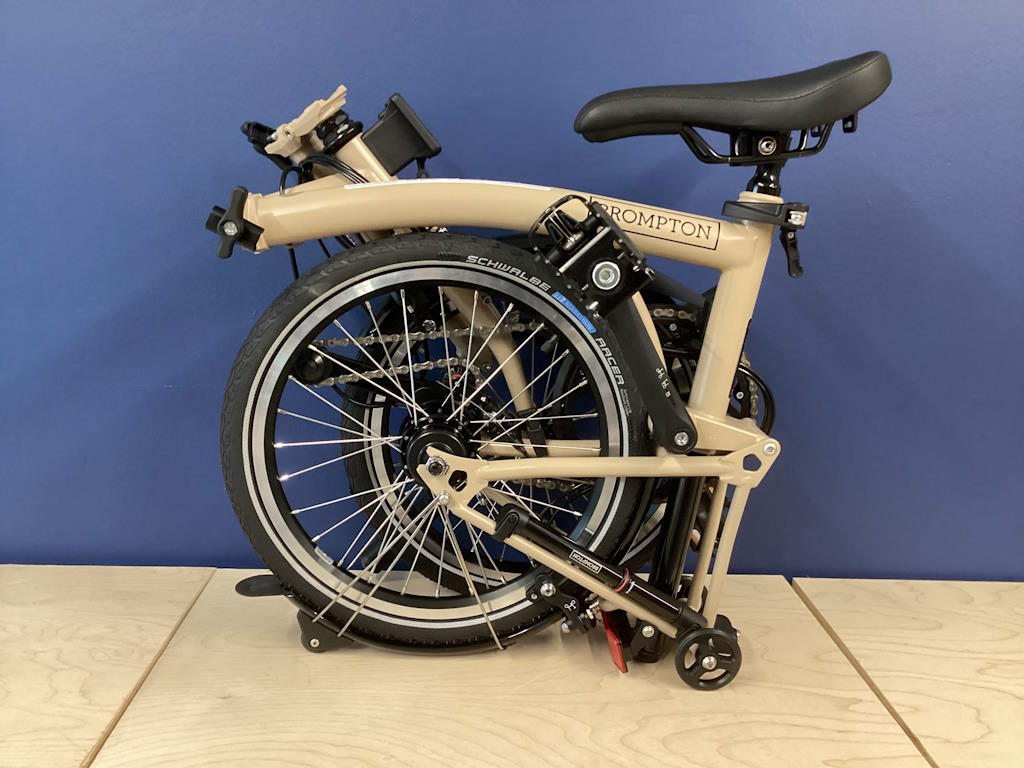 Brompton 2025 C Line Mk6 (12-speed) Mid Dune Sand