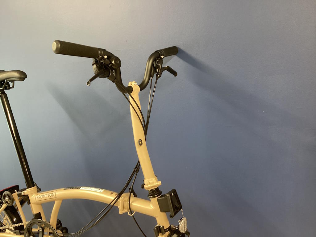Brompton 2025 C Line Mk6 (12-speed) Mid Dune Sand