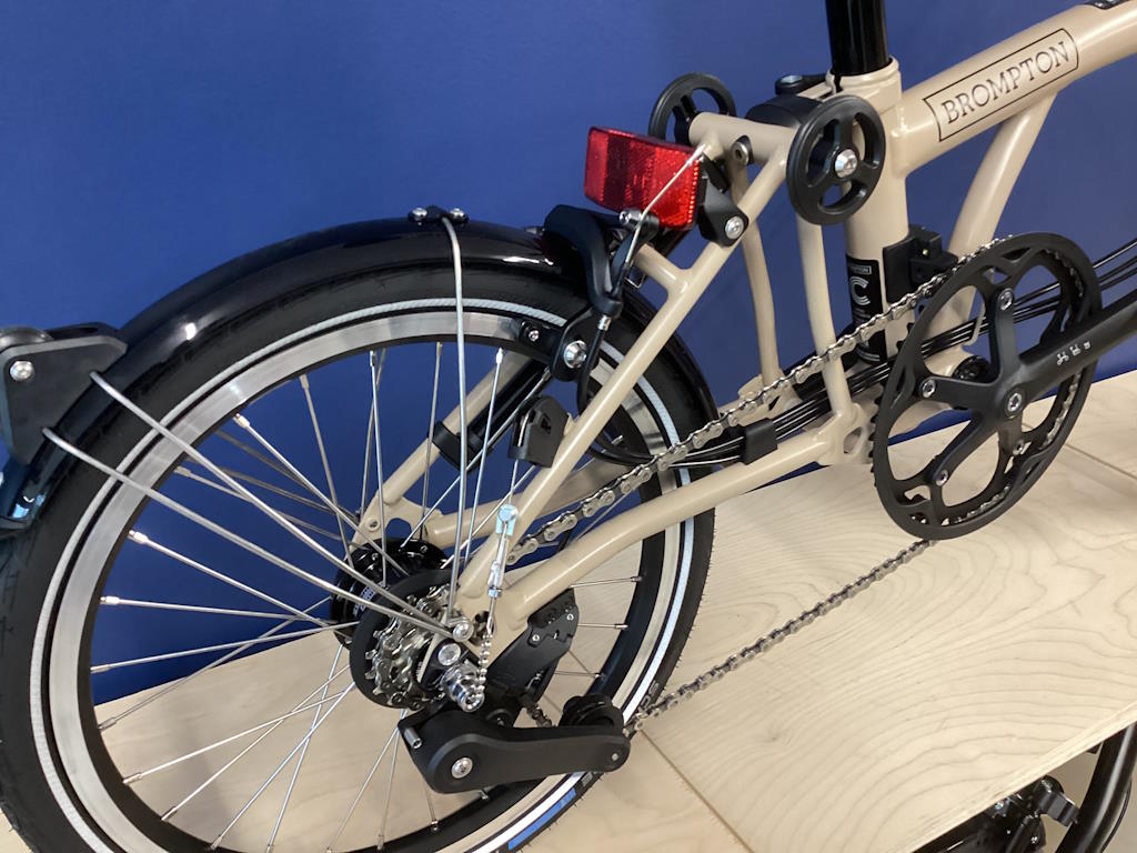 Brompton 2025 C Line Mk6 (12-speed) Mid Dune Sand