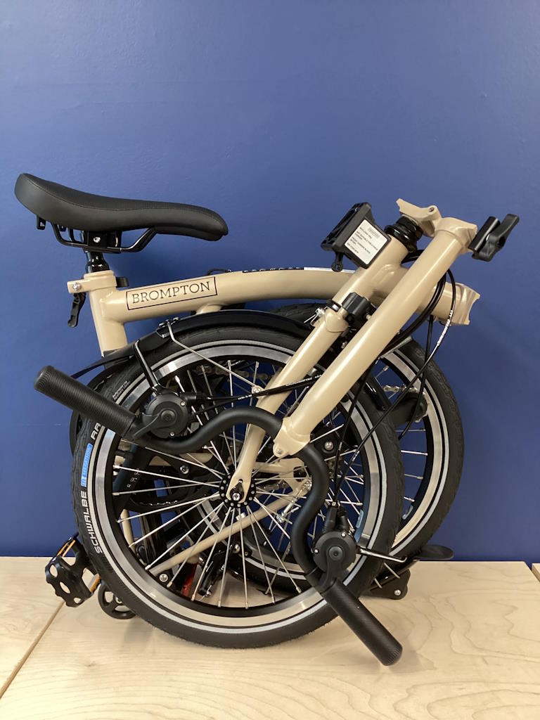 Brompton 2025 C Line Mk6 (12-speed) Mid Dune Sand