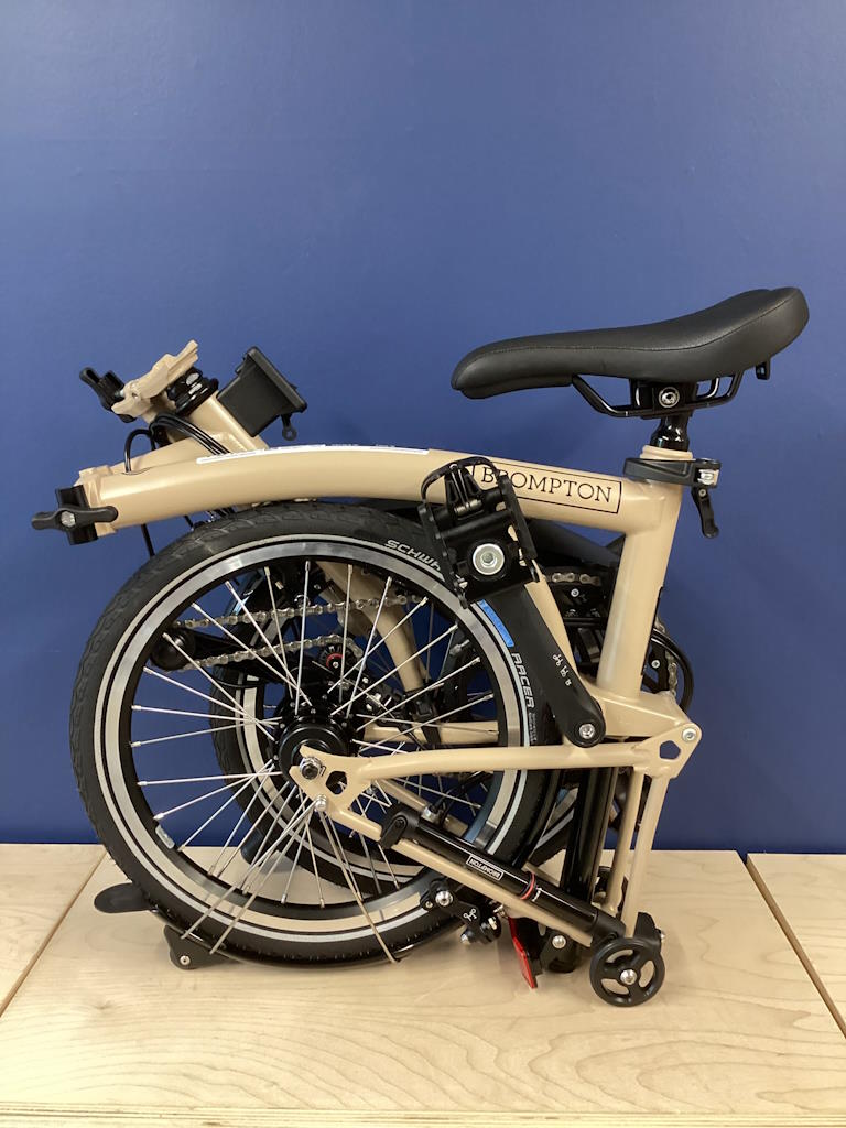 Brompton 2025 C Line Mk6 (12-speed) Mid Dune Sand