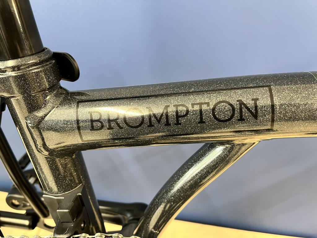 Brompton P Line Explore (12-speed) Low Midnight Black