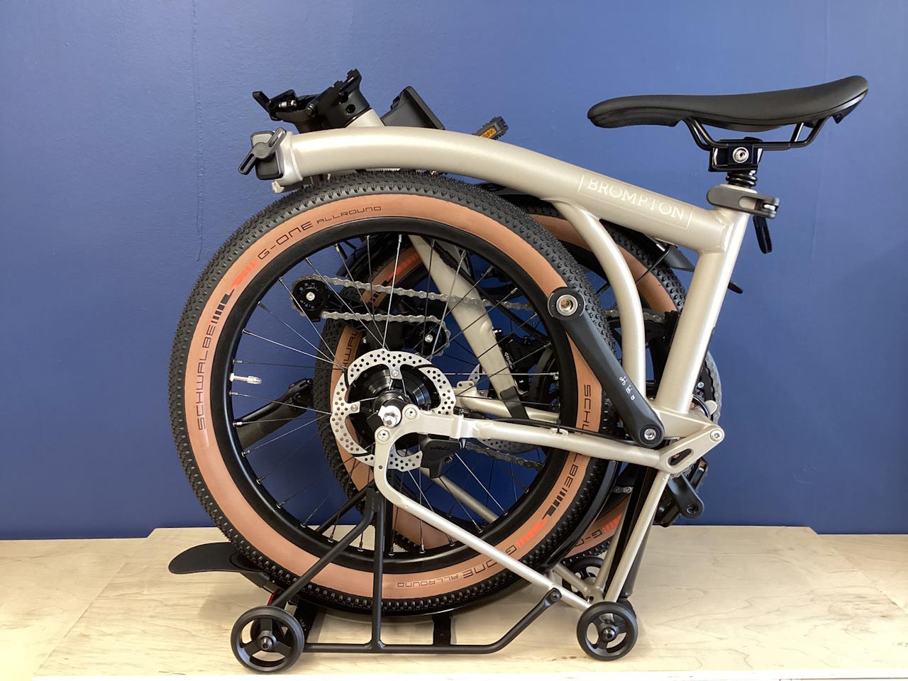 Brompton G Line with Roller Frame Traildust White