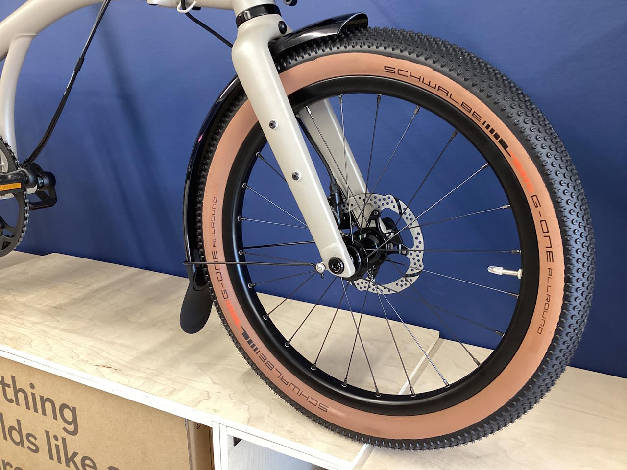 Brompton G Line with Roller Frame Traildust White