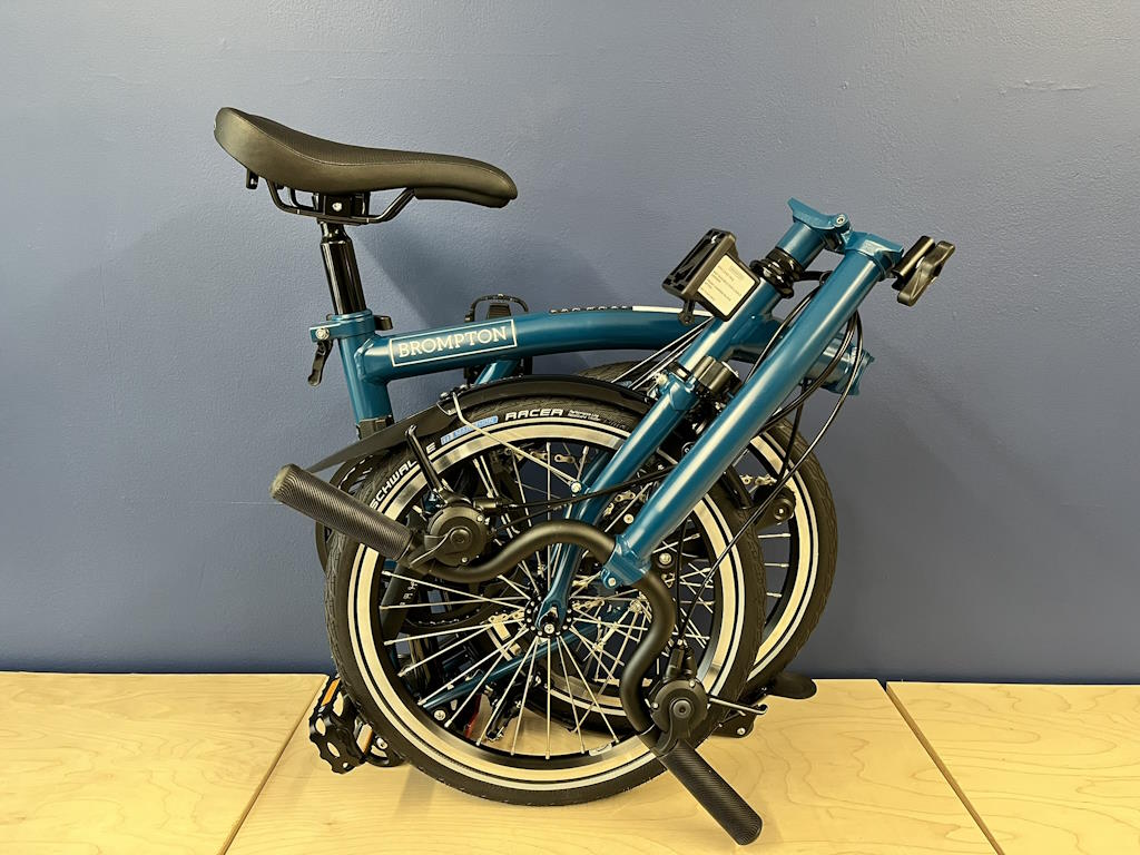 Brompton 2025 C Line Mk6 (12-speed) High Ocean Blue
