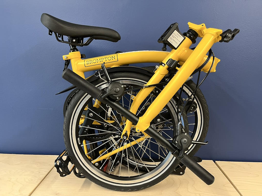 Brompton 2025 C Line Mk6 (12-speed) Low Bumblebee Yellow
