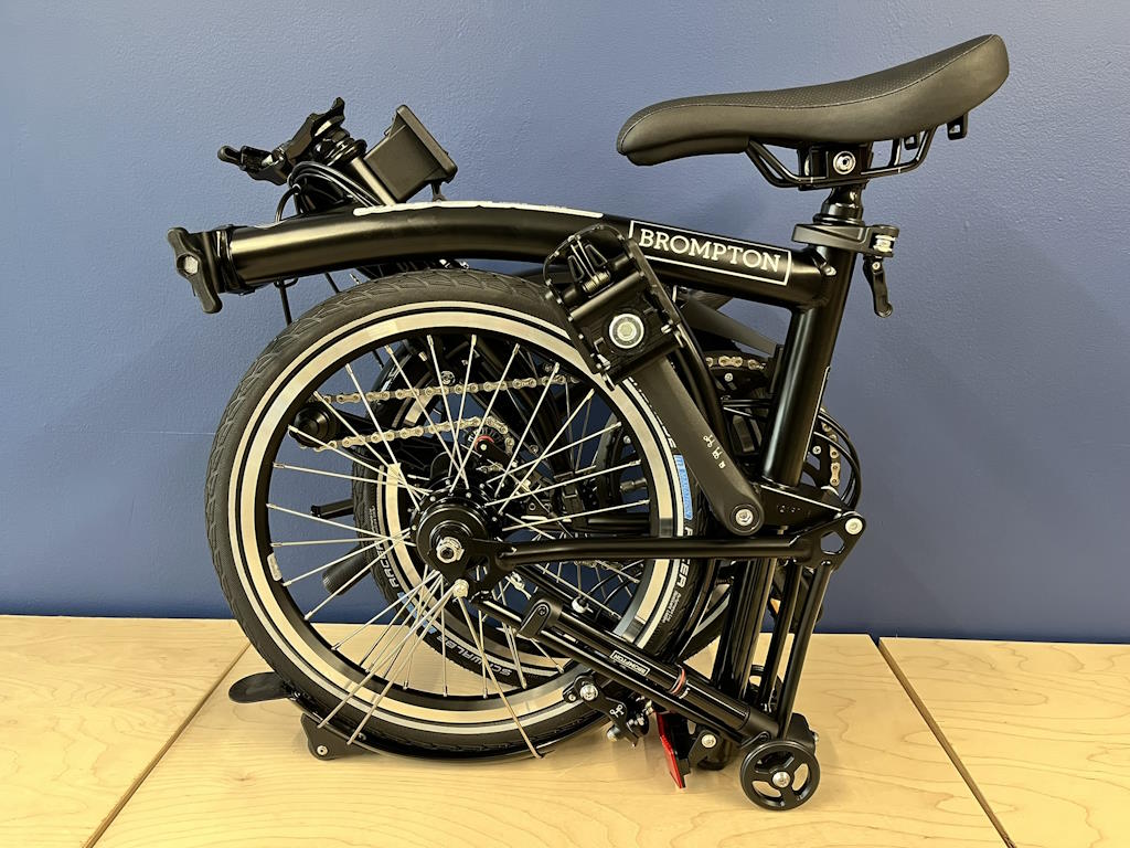 Brompton 2025 C Line Mk6 (12-speed) Low Black