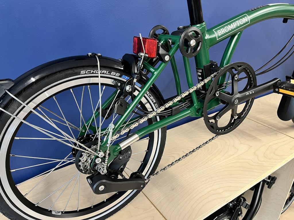 Brompton 2025 C Line Mk6 (12-speed) Low Racing Green