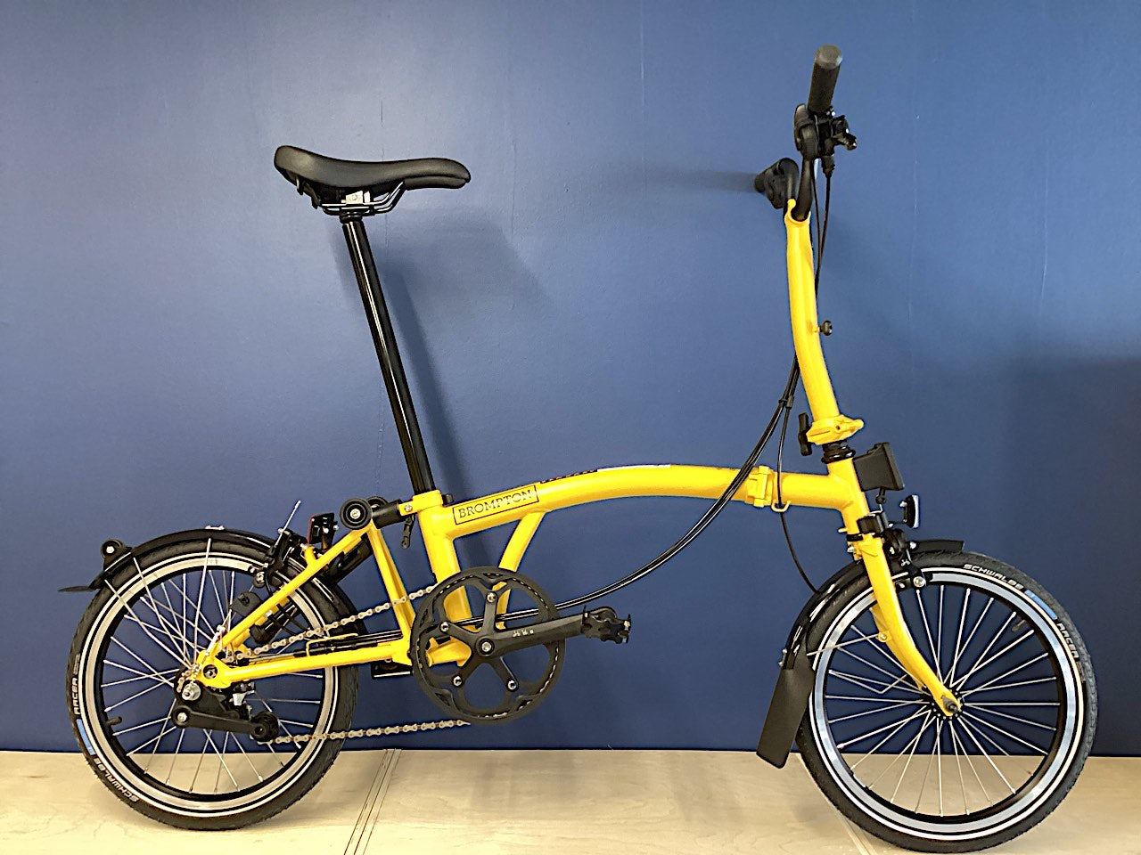 Brompton 2025 C Line Explore Mid Bumblebee Yellow