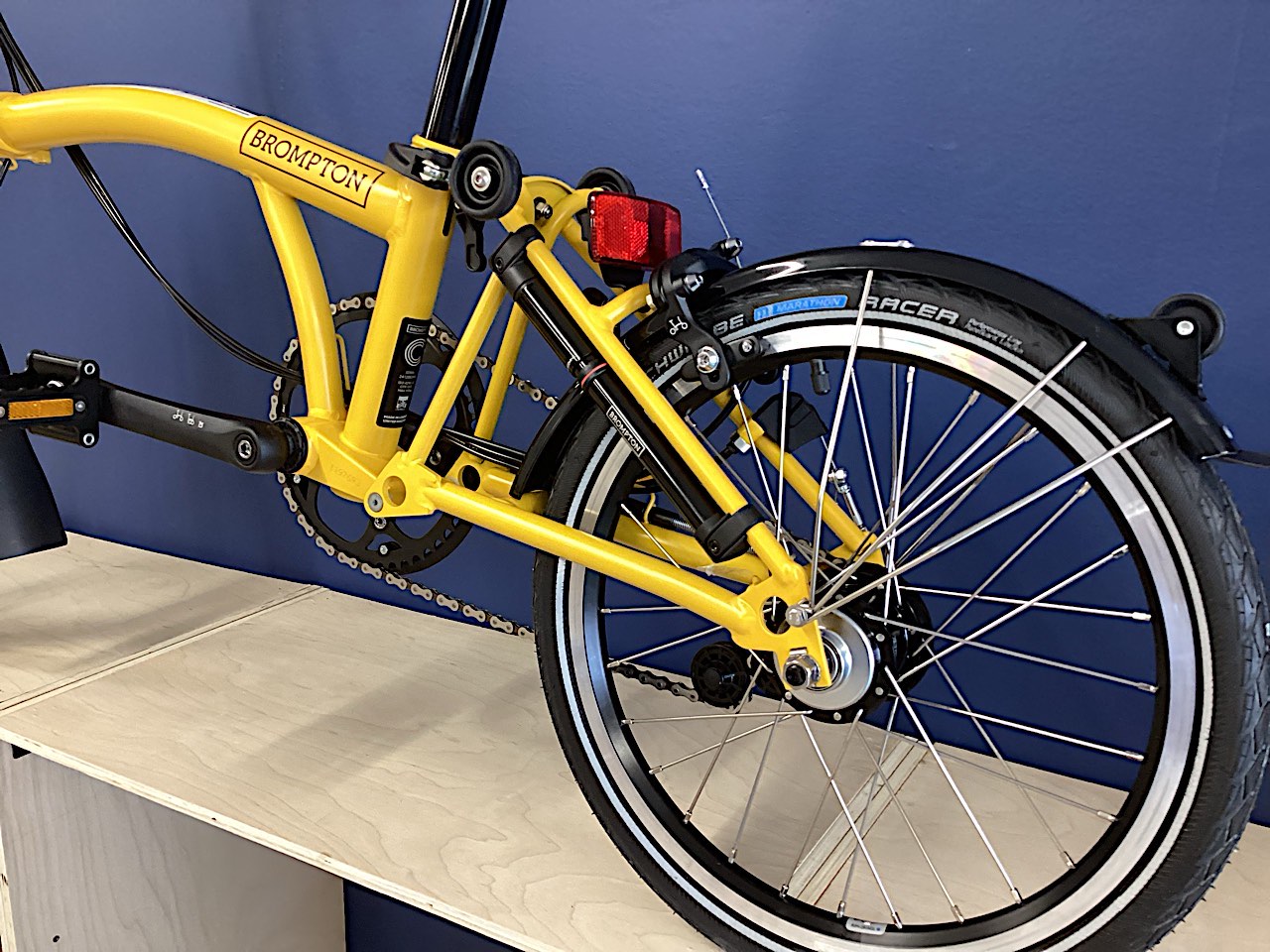 Brompton 2025 C Line Explore Mid Bumblebee Yellow