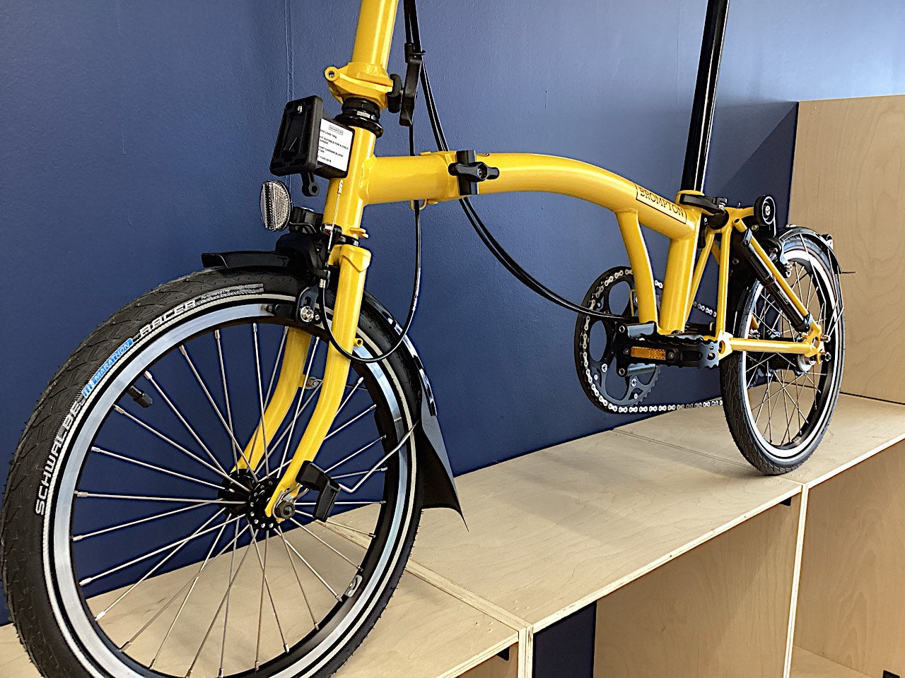 Brompton 2025 C Line Explore Mid Bumblebee Yellow