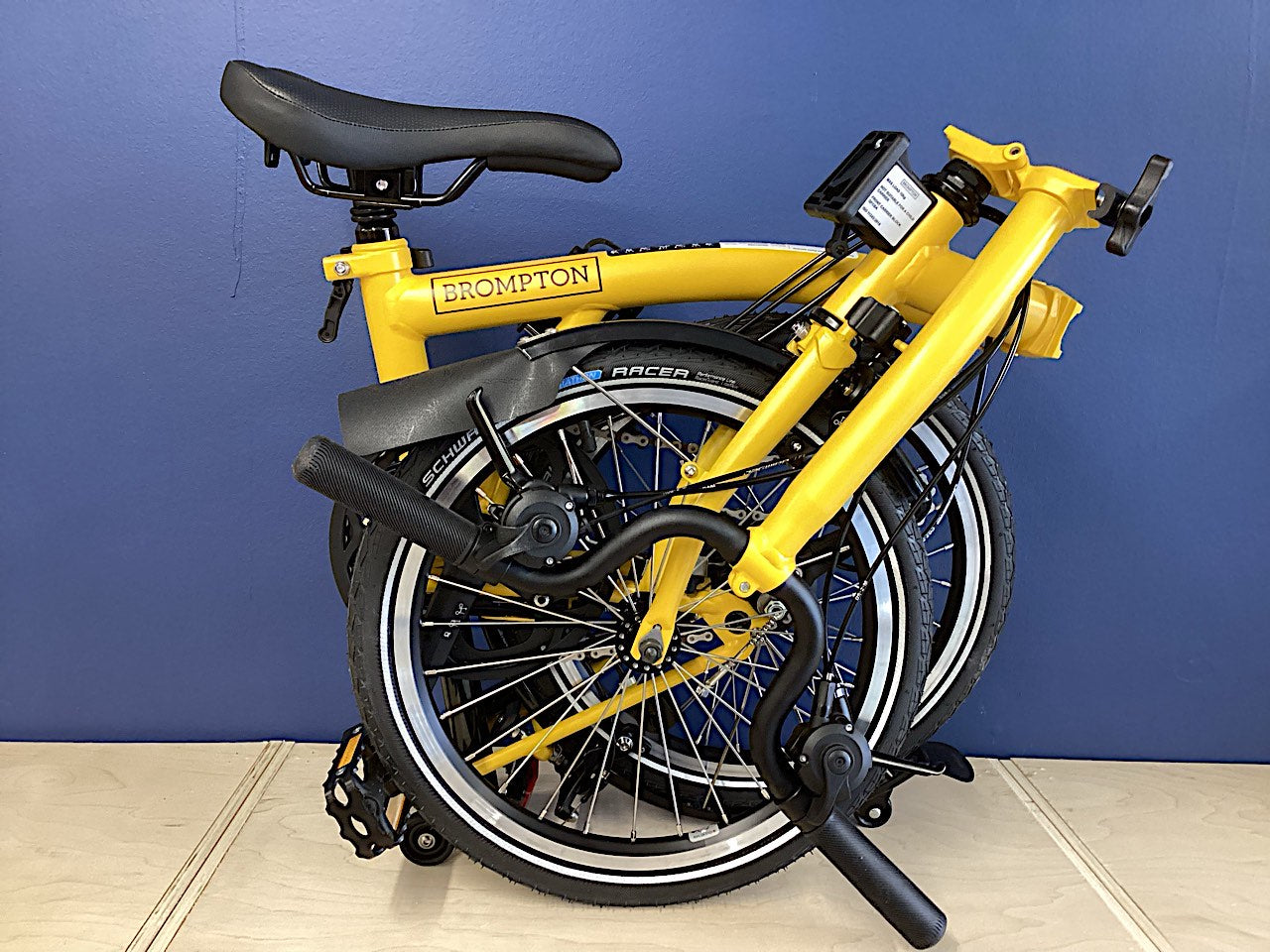 Brompton 2025 C Line Explore Mid Bumblebee Yellow